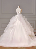 Princess Long Wedding Gowns Ball Gown Off The Shoulder Short Sleeves Pleated Tulle for Bride With Flower Train White Bridal Dress HZ0311
